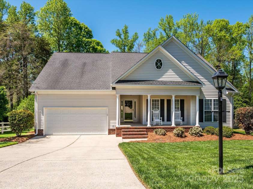 11778 Crossroads Place, Concord, NC 28025.  MLS# CAR4246103, YatesRealty ID 11739. 