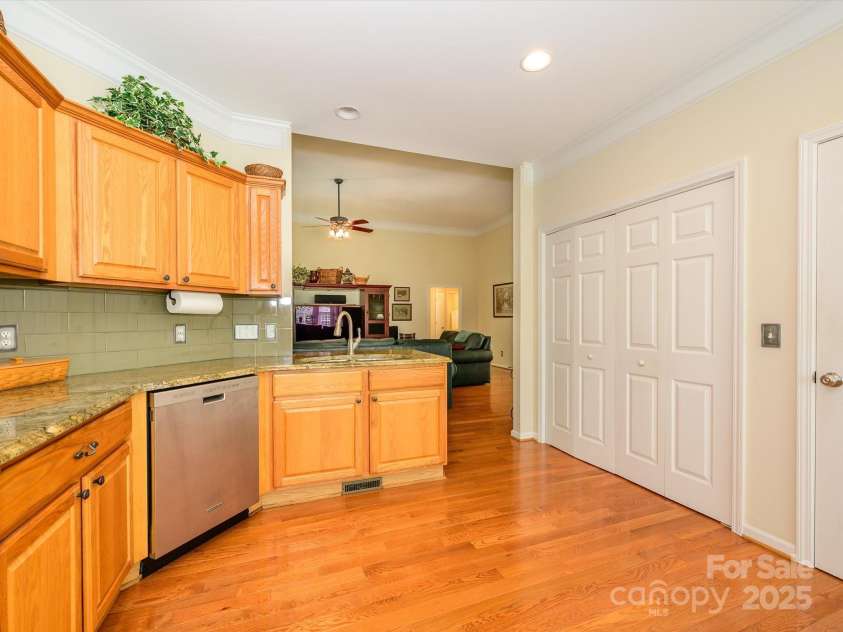 11778 Crossroads Place, Concord, NC 28025.  MLS# CAR4246103, YatesRealty ID 11739. 