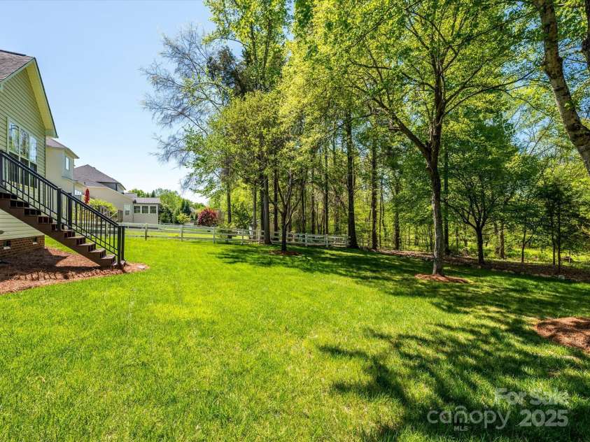 11778 Crossroads Place, Concord, NC 28025.  MLS# CAR4246103, YatesRealty ID 11739. 