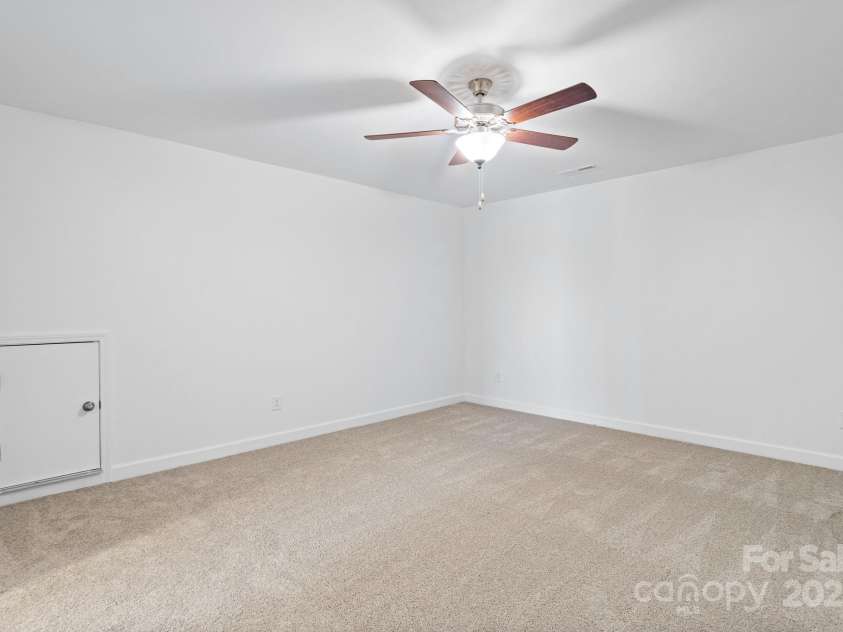 301 Beeson Court, Clemmons, NC 27012.  MLS# CAR4254777, YatesRealty ID 11740. Bonus Room/Bedroom
