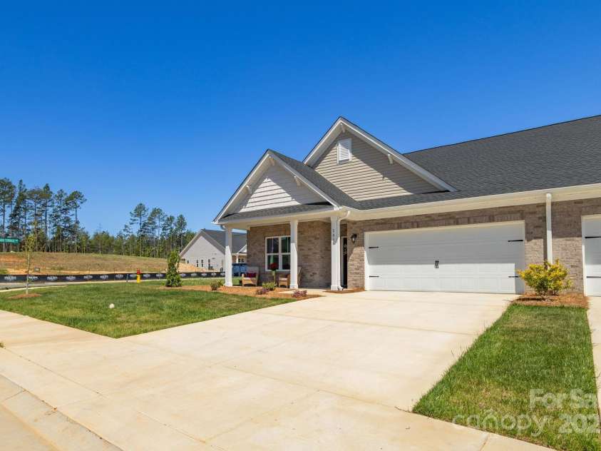301 Beeson Court, Clemmons, NC 27012.  MLS# CAR4254777, YatesRealty ID 11740. Curb View