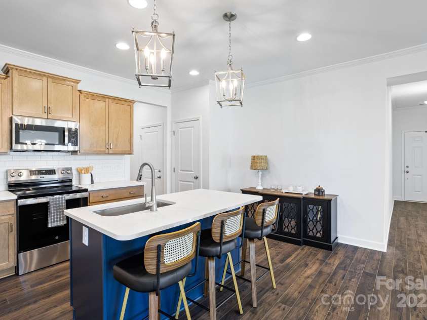 301 Beeson Court, Clemmons, NC 27012.  MLS# CAR4254777, YatesRealty ID 11740. Kitchen