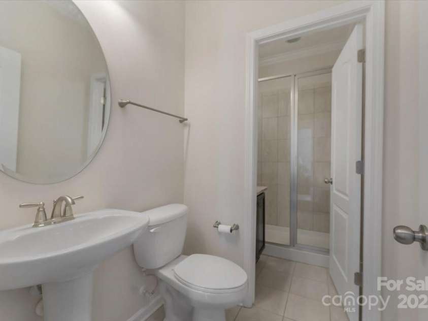 13311 Union Square Drive, Huntersville, NC 28078.  MLS# CAR4243205, YatesRealty ID 11742. Full bath with flex to half bath
