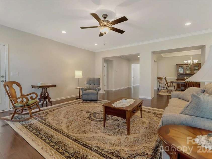 13311 Union Square Drive, Huntersville, NC 28078.  MLS# CAR4243205, YatesRealty ID 11742. Great/Family Room