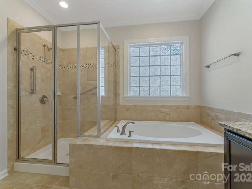 13311 Union Square Drive, Huntersville, NC 28078.  MLS# CAR4243205, YatesRealty ID 11742. Primary Ensuite