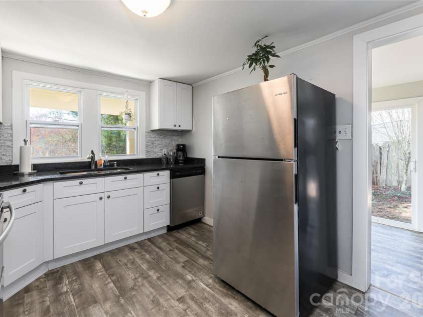203 Pine Street, Candler, NC 28715.  MLS# CAR4357033, YatesRealty ID 11742. 