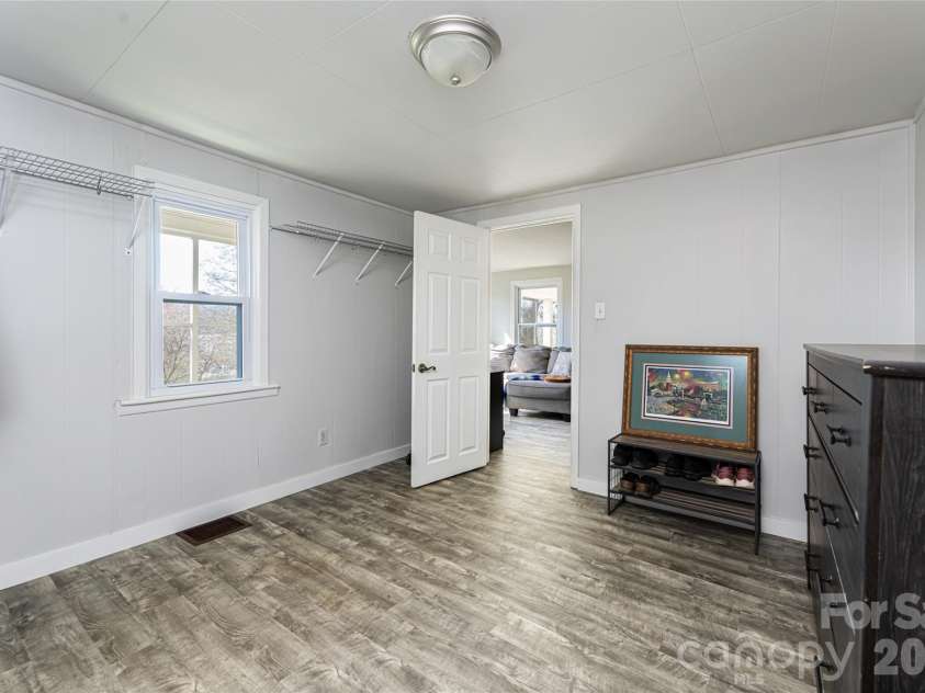 203 Pine Street, Candler, NC 28715.  MLS# CAR4357033, YatesRealty ID 11742. 