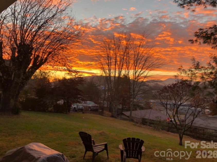 203 Pine Street, Candler, NC 28715.  MLS# CAR4357033, YatesRealty ID 11742. 