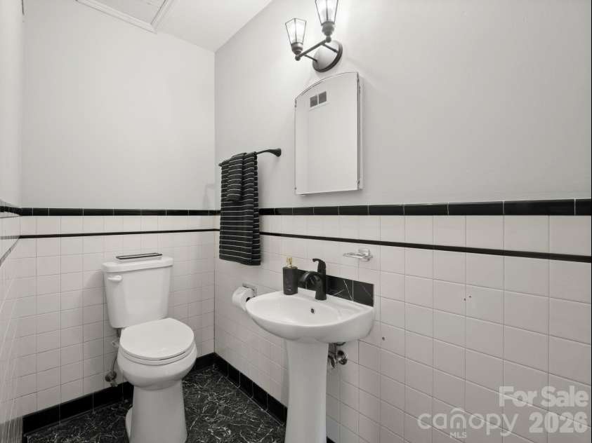 204 Fernwood Drive, Rutherfordton, NC 28139.  MLS# CAR4350557, YatesRealty ID 11744. Half bath