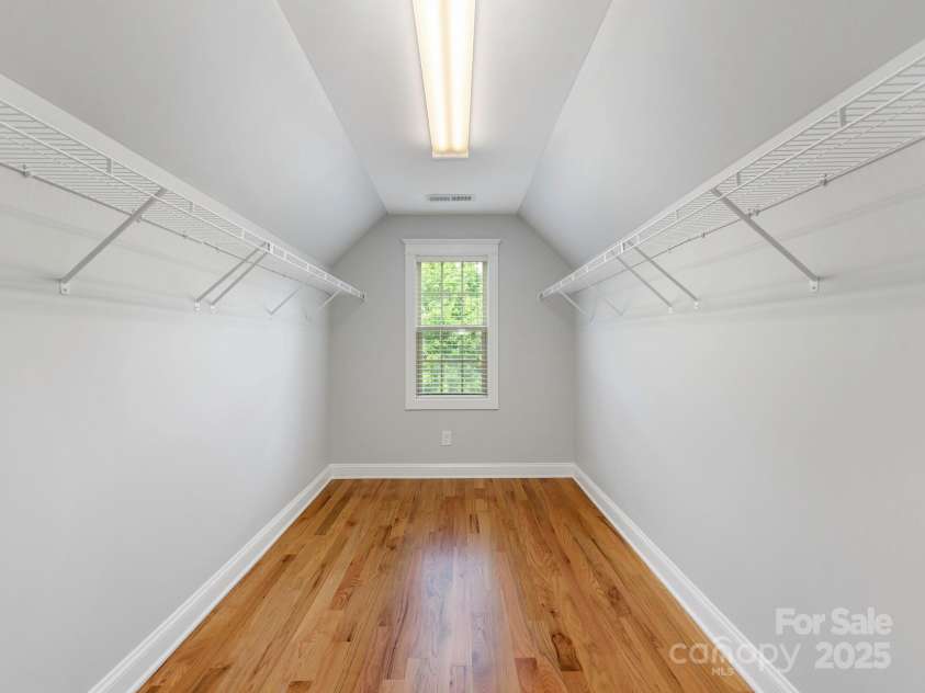 3725 Windbluff Drive, Charlotte, NC 28277.  MLS# CAR4250804, YatesRealty ID 11744. 