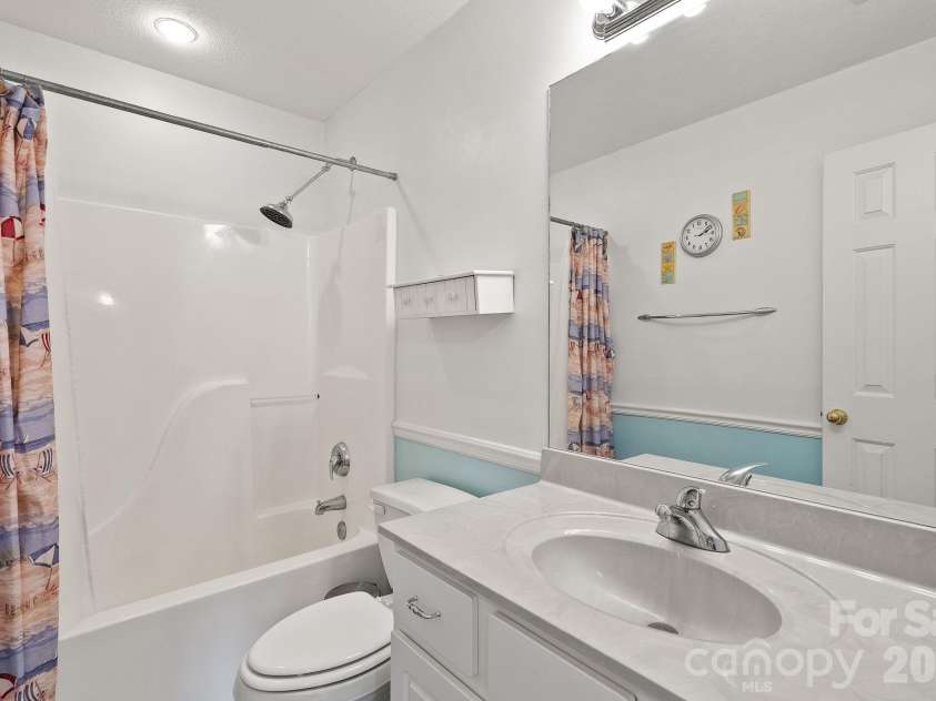 307 Roxbury Place, Arden, NC 28704.  MLS# CAR4367597, YatesRealty ID 11745. 