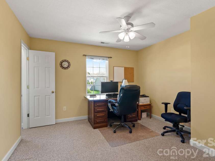 307 Roxbury Place, Arden, NC 28704.  MLS# CAR4367597, YatesRealty ID 11745. 