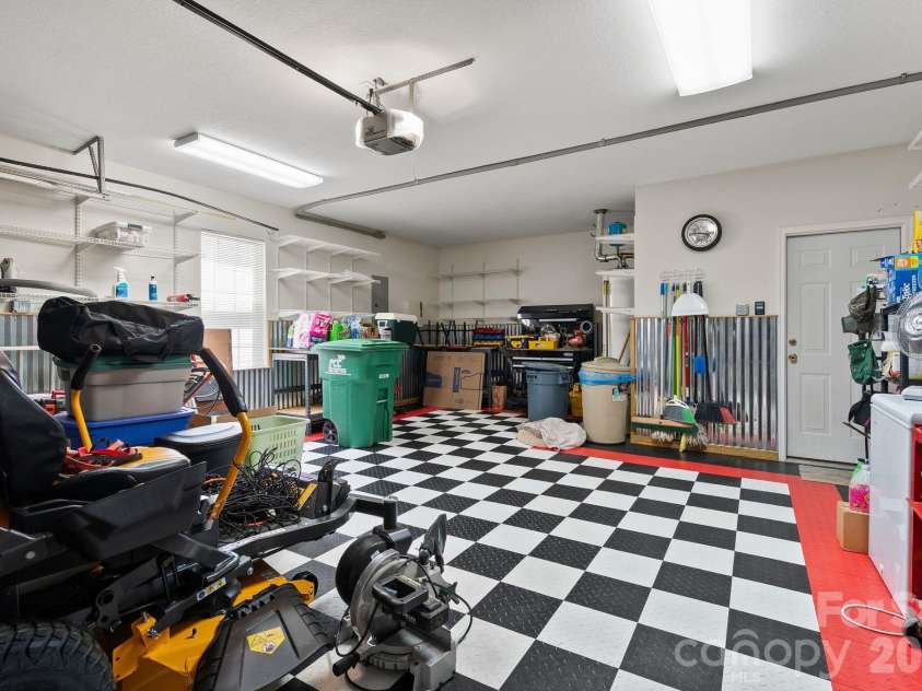 307 Roxbury Place, Arden, NC 28704.  MLS# CAR4367597, YatesRealty ID 11745. 