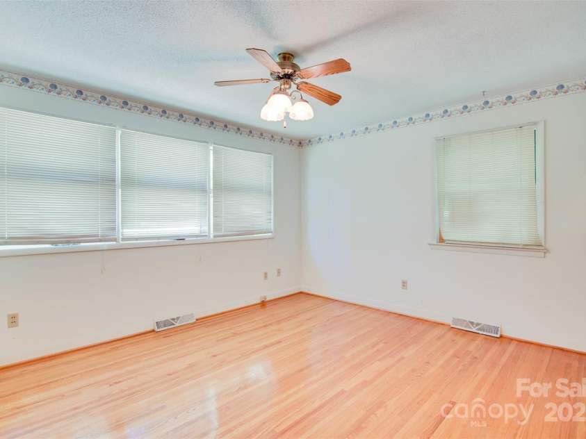 6447 NC 27 Highway, Iron Station, NC 28080.  MLS# CAR4250364, YatesRealty ID 11746. 