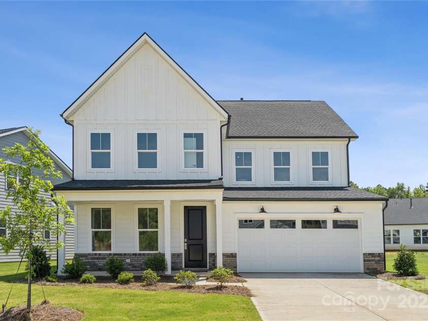 4122 Eastover Glen Road, Charlotte, NC 28269.  MLS# CAR4219888, YatesRealty ID 11747. Actual Exterior of Home