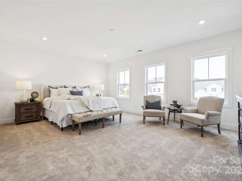 4122 Eastover Glen Road, Charlotte, NC 28269.  MLS# CAR4219888, YatesRealty ID 11747. Primary Suite