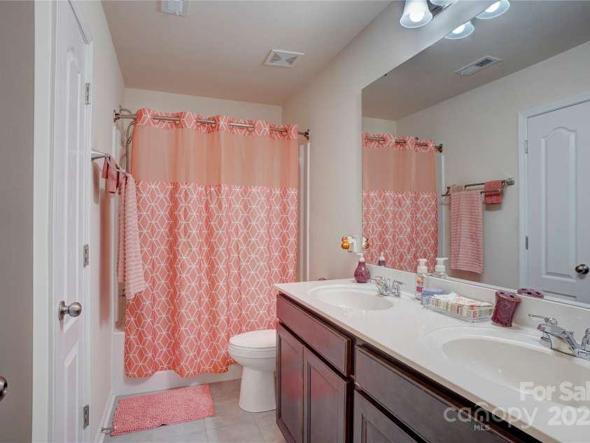 2598 Bryant Drive, Fort Mill, SC 29707.  MLS# CAR4278110, YatesRealty ID 11749. Full Bathroom - Upstairs