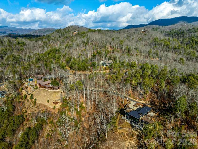112 Moon Shadow Lane, Marshall, NC 28753.  MLS# CAR4332984, YatesRealty ID 1175. This property is within walking distance to the clubhouse/fitness center.