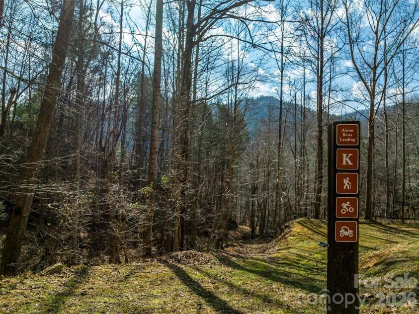 112 Moon Shadow Lane, Marshall, NC 28753.  MLS# CAR4332984, YatesRealty ID 1175. Trails throughout French Broad Crossing for hiking, biking, and ATV/UTV's on miles of conversation land.