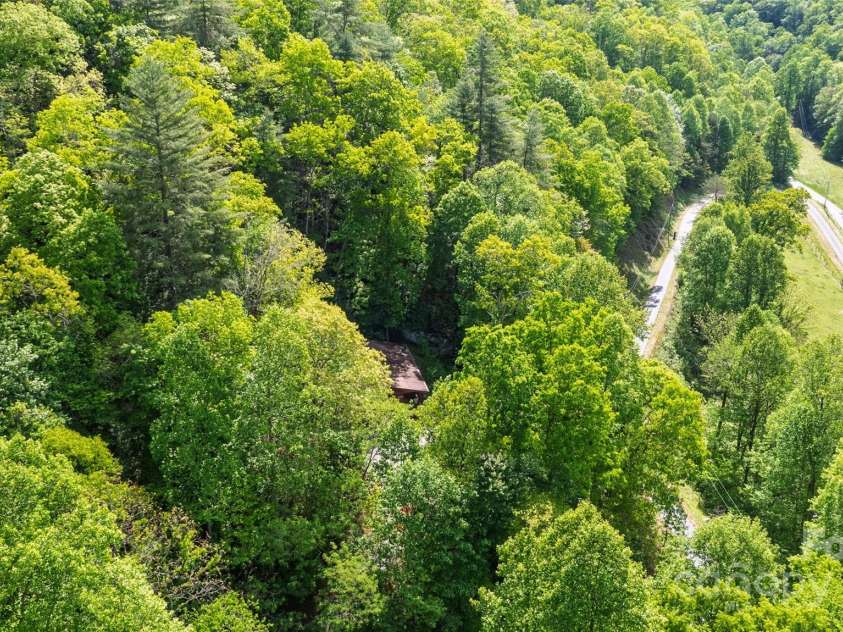 242 Eagles Roost Road, Bryson City, NC 28713.  MLS# CAR4256252, YatesRealty ID 11750. 