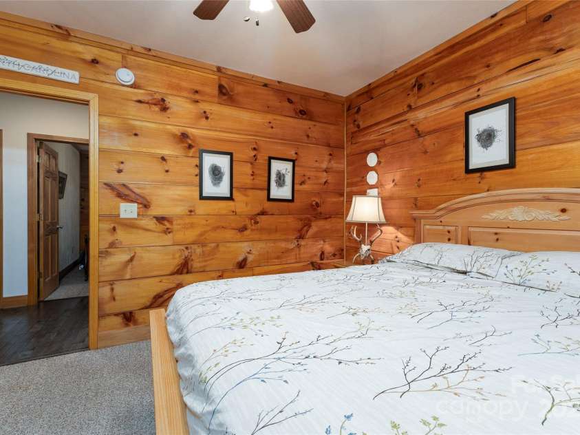 242 Eagles Roost Road, Bryson City, NC 28713.  MLS# CAR4256252, YatesRealty ID 11750. 