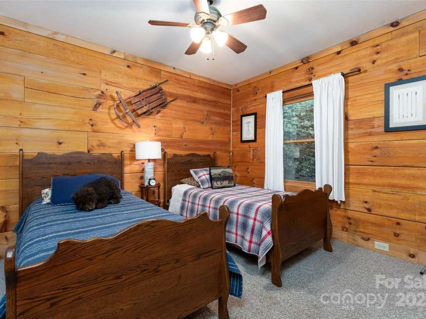 242 Eagles Roost Road, Bryson City, NC 28713.  MLS# CAR4256252, YatesRealty ID 11750. 