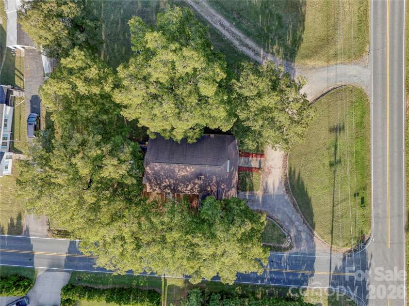 2495 Centergrove Road, Kannapolis, NC 28083.  MLS# CAR4309361, YatesRealty ID 11750. 