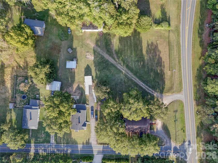 2495 Centergrove Road, Kannapolis, NC 28083.  MLS# CAR4309361, YatesRealty ID 11750. 