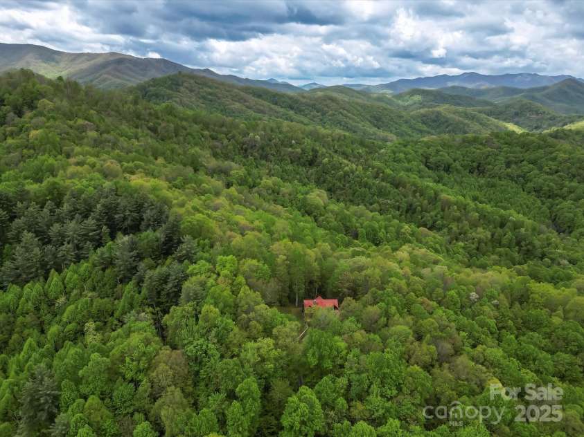 917 Otter Mountain Road, Topton, NC 28781.  MLS# CAR4255852, YatesRealty ID 11751. 