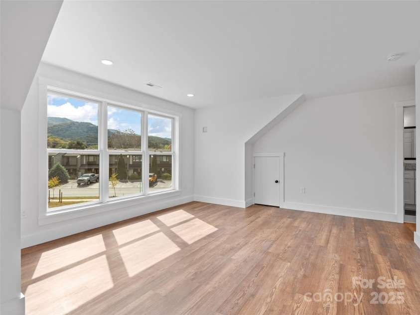 15 Riemar Lane, Waynesville, NC 28786.  MLS# CAR4306144, YatesRealty ID 11752. 