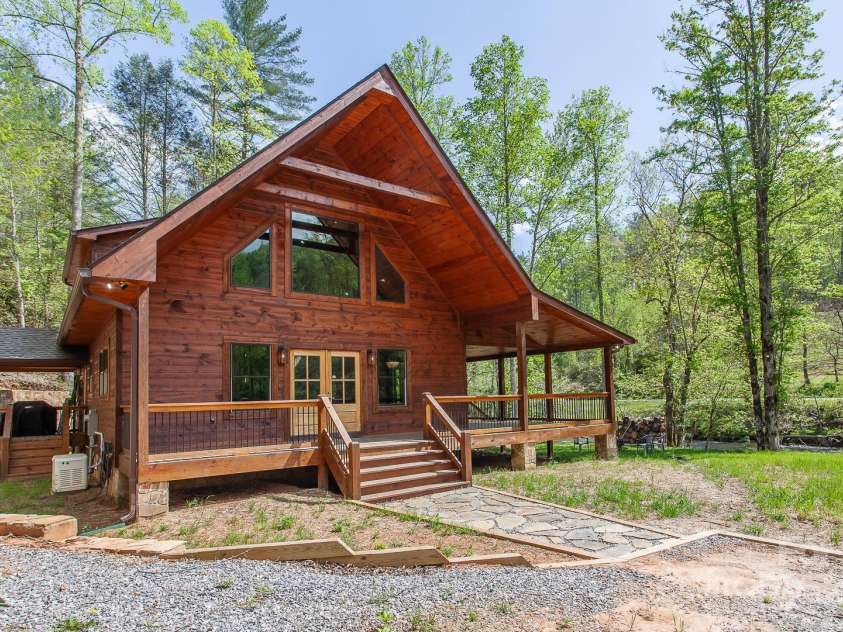 91 Riverview Drive, Robbinsville, NC 28771.  MLS# CAR4257153, YatesRealty ID 11752. 