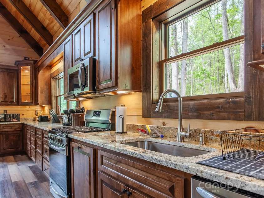 91 Riverview Drive, Robbinsville, NC 28771.  MLS# CAR4257153, YatesRealty ID 11752. 