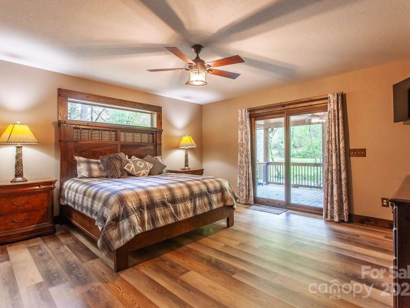 91 Riverview Drive, Robbinsville, NC 28771.  MLS# CAR4257153, YatesRealty ID 11752. 