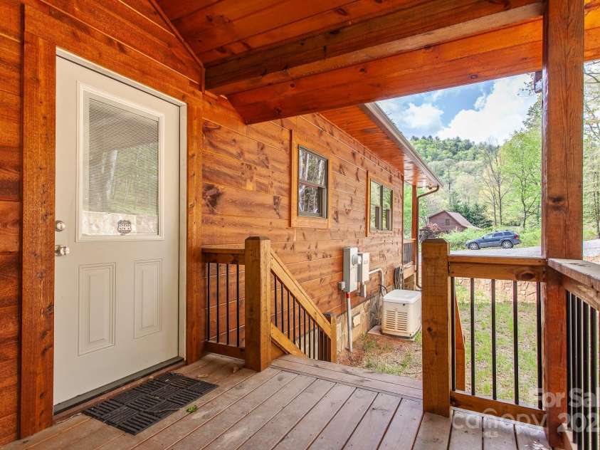 91 Riverview Drive, Robbinsville, NC 28771.  MLS# CAR4257153, YatesRealty ID 11752. 