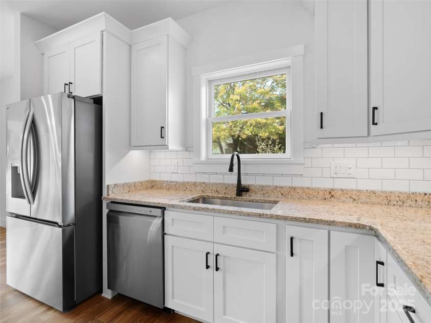 11 Riemar Lane, Waynesville, NC 28786.  MLS# CAR4306139, YatesRealty ID 11753. 
