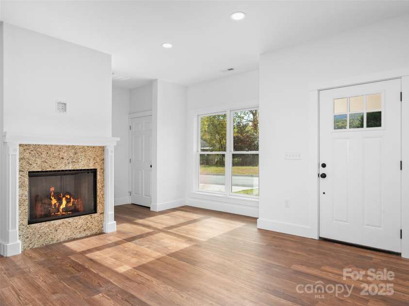 11 Riemar Lane, Waynesville, NC 28786.  MLS# CAR4306139, YatesRealty ID 11753. 