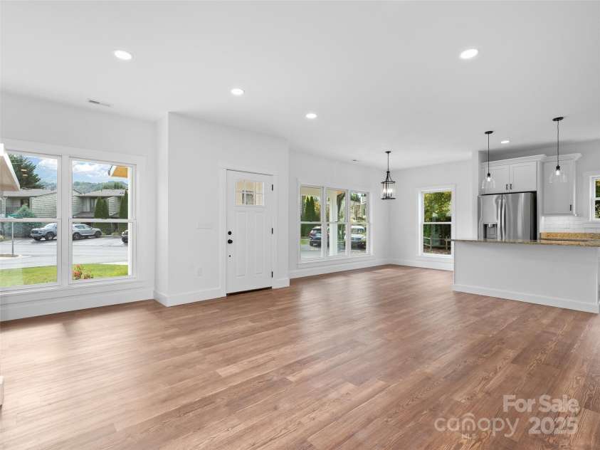 11 Riemar Lane, Waynesville, NC 28786.  MLS# CAR4306139, YatesRealty ID 11753. 