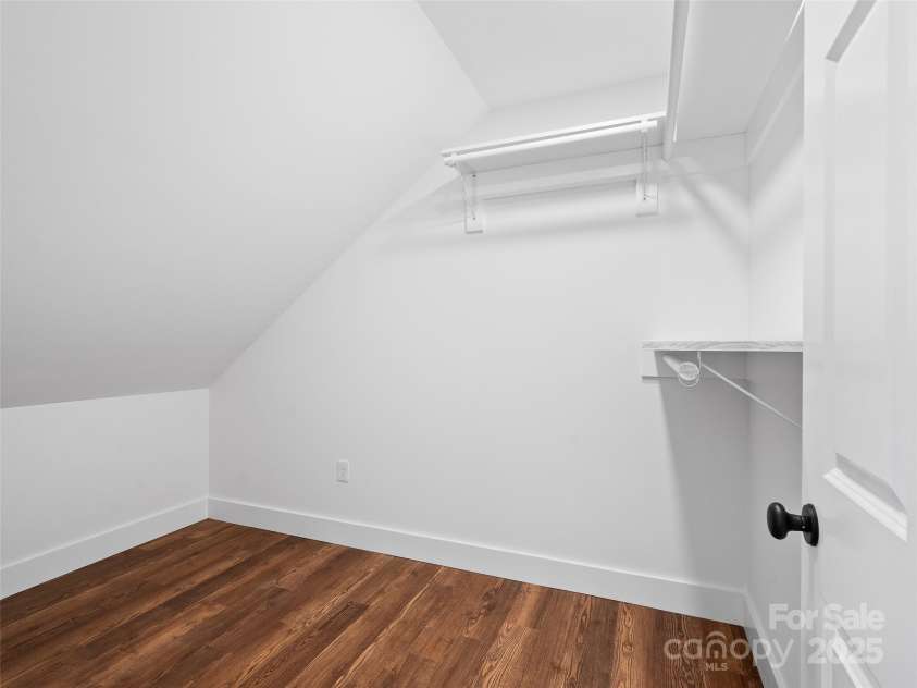 11 Riemar Lane, Waynesville, NC 28786.  MLS# CAR4306139, YatesRealty ID 11753. 