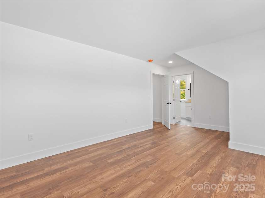 11 Riemar Lane, Waynesville, NC 28786.  MLS# CAR4306139, YatesRealty ID 11753. 