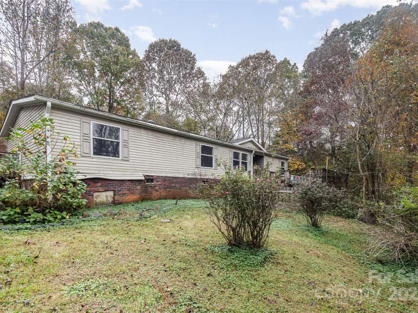 811 Acclaim Drive, York, SC 29745.  MLS# CAR4257296, YatesRealty ID 11753. 