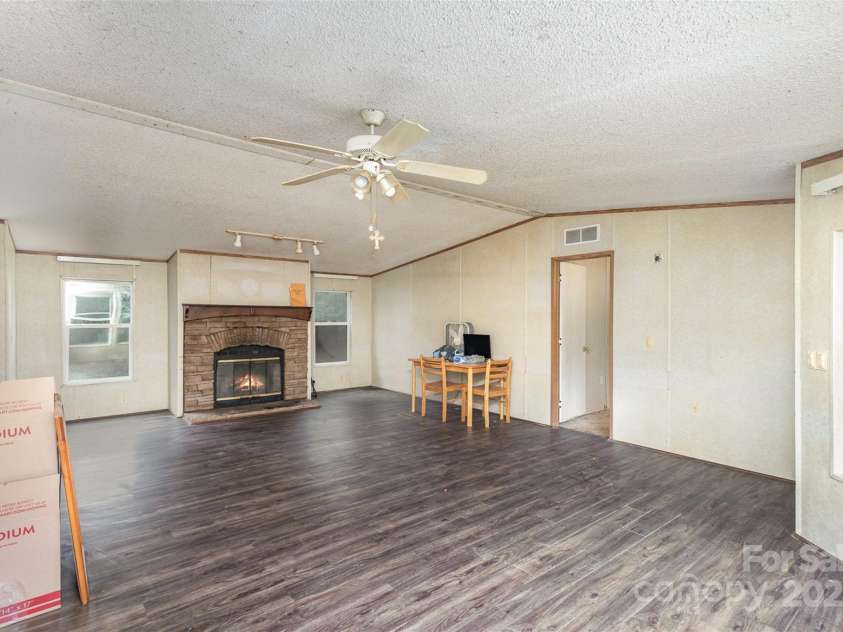 811 Acclaim Drive, York, SC 29745.  MLS# CAR4257296, YatesRealty ID 11753. 