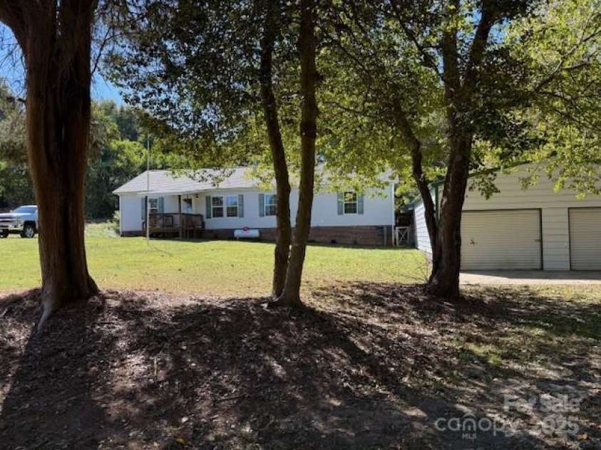 109 Highfield Court, Shelby, NC 28150.  MLS# CAR4313213, YatesRealty ID 11755. 