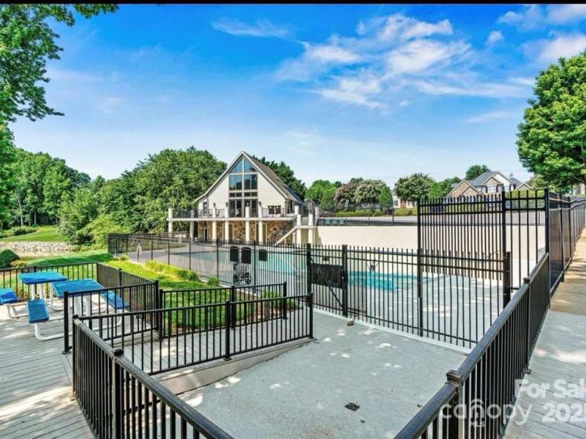 2147 Lake Breeze Lane, Denver, NC 28037.  MLS# CAR4256936, YatesRealty ID 11755. 