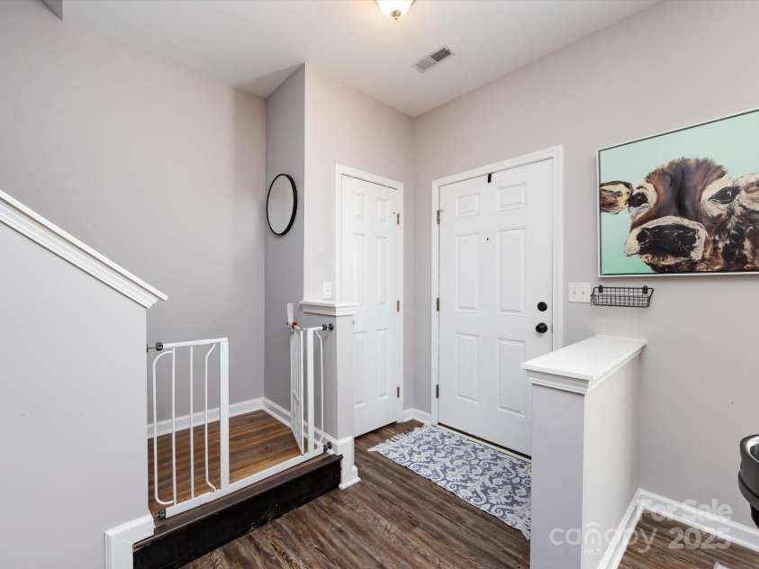 2147 Lake Breeze Lane, Denver, NC 28037.  MLS# CAR4256936, YatesRealty ID 11755. Foyer