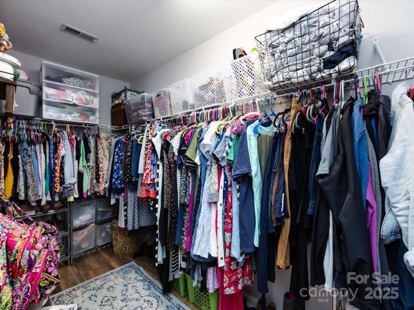 2147 Lake Breeze Lane, Denver, NC 28037.  MLS# CAR4256936, YatesRealty ID 11755. Huge, spacious walk-in closet