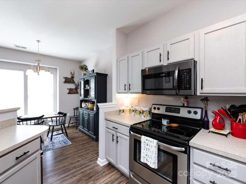 2147 Lake Breeze Lane, Denver, NC 28037.  MLS# CAR4256936, YatesRealty ID 11755. Kitchen