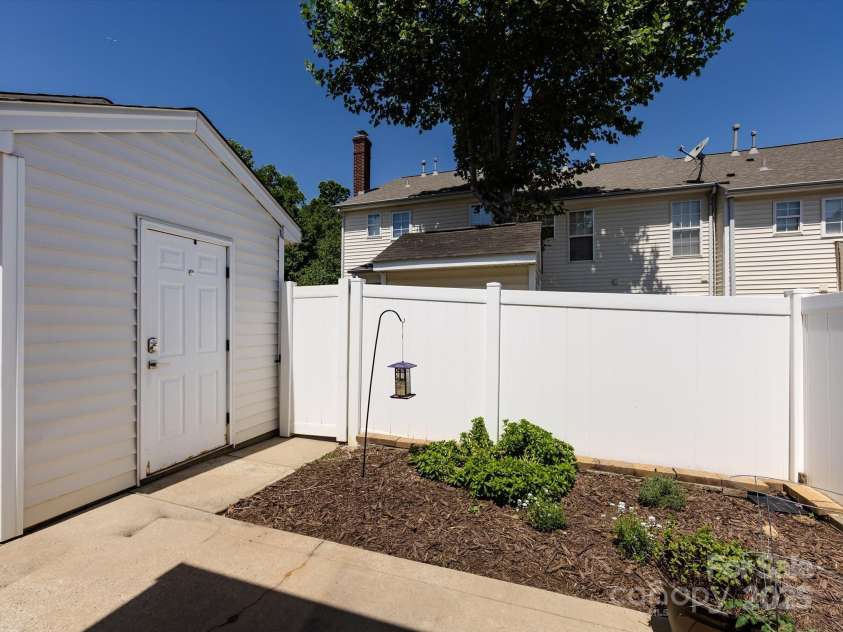 2147 Lake Breeze Lane, Denver, NC 28037.  MLS# CAR4256936, YatesRealty ID 11755. Storage and Courtyard