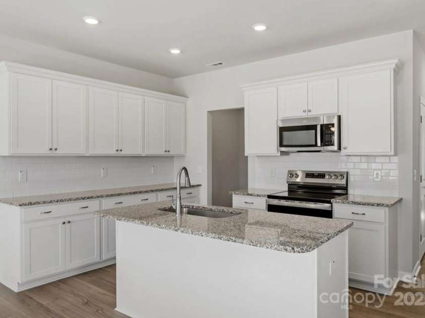2716 Lehigh Road, Charlotte, NC 28208.  MLS# CAR4257320, YatesRealty ID 11756. 