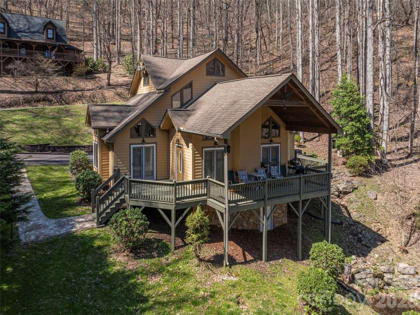 90 Lionheart Lane, Maggie Valley, NC 28751.  MLS# CAR4370064, YatesRealty ID 11756. 