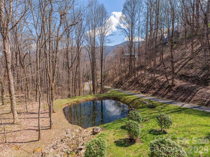 90 Lionheart Lane, Maggie Valley, NC 28751.  MLS# CAR4370064, YatesRealty ID 11756. 